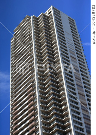 青空とタワーマンション 青空とタワーマンション 104529783