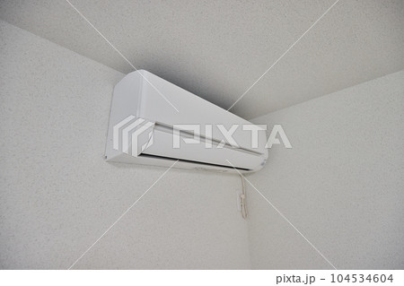 エアコン　空調機　イメージ　室内機 104534604