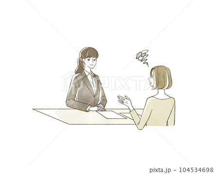 スーツ姿の女性に相談をしている女性 104534698