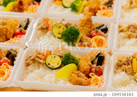 お弁当 104536163