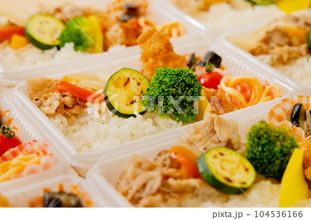お弁当 104536166