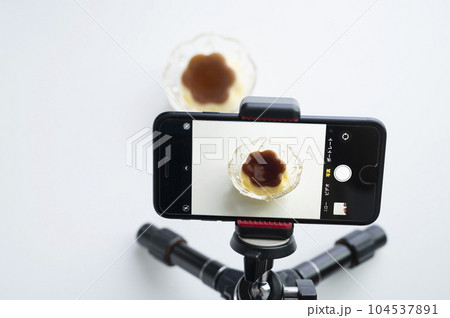 スマホで物撮りのイメージ 104537891