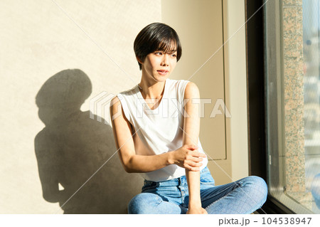 若い女性のポートレート 若い女性のポートレート 104538947