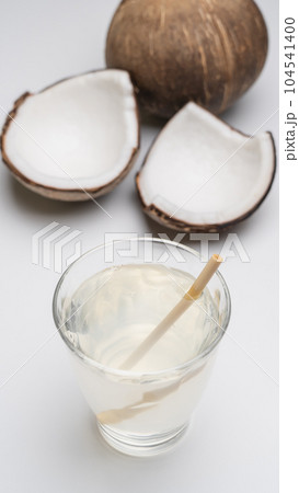ココナッツジュース(オールドココナッツ) イメージ ココナッツジュース(オールドココナッツ) イメージ 104541400