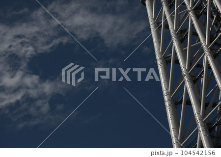 超高層建築物の複雑な制振構造の骨組み 104542156