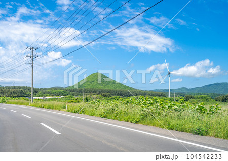 中泊町 町並み 風力発電 中泊町 町並み 風力発電 104542233