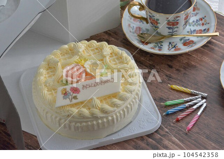 バタークリームケーキ 104542358