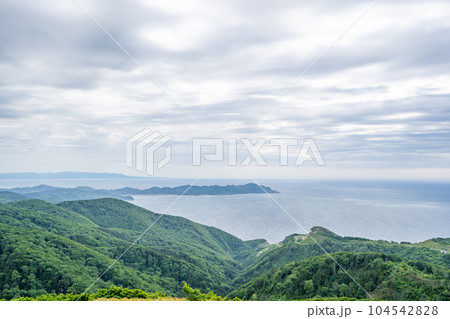 眺瞰台　竜泊ライン　最高地点　展望台　360度のパノラマ景観 104542828