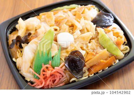 美味しい五目あんかけ焼きそば弁当 104542902