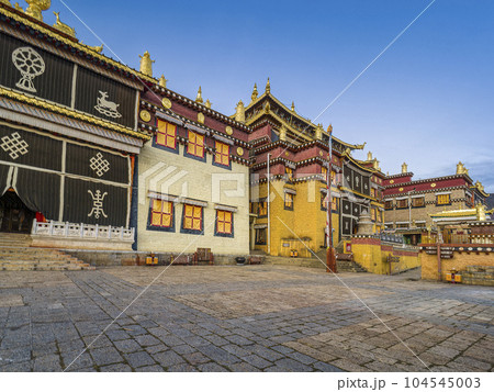 中国雲南省シャングリラ市・ソンツェリン寺 / Songzanlin Monastery, China 中国雲南省シャングリラ市・ソンツェリン寺 / Songzanlin Monastery, China 104545003