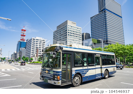 名古屋市 中区 栄 錦通久屋交差点と名古屋市営バス 名古屋市 中区 栄 錦通久屋交差点と名古屋市営バス 104546937