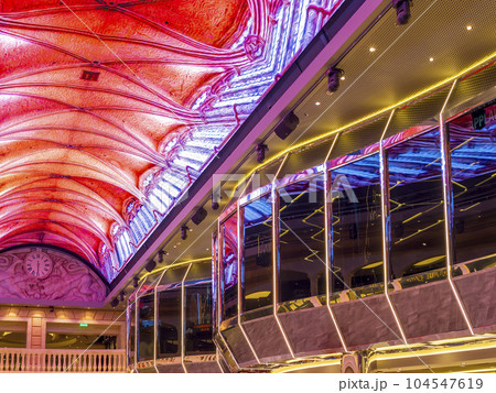 MSCメラビリア 船内プロムナード・LEDドーム天井スクリーン / MSC Meraviglia MSCメラビリア 船内プロムナード・LEDドーム天井スクリーン / MSC Meraviglia 104547619