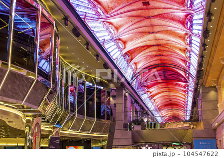 MSCメラビリア 船内プロムナード・LEDドーム天井スクリーン / MSC Meraviglia MSCメラビリア 船内プロムナード・LEDドーム天井スクリーン / MSC Meraviglia 104547622