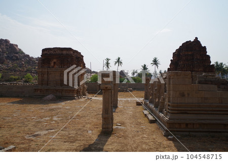 インド 世界遺産ハンピの建造物群 インド 世界遺産ハンピの建造物群 104548715
