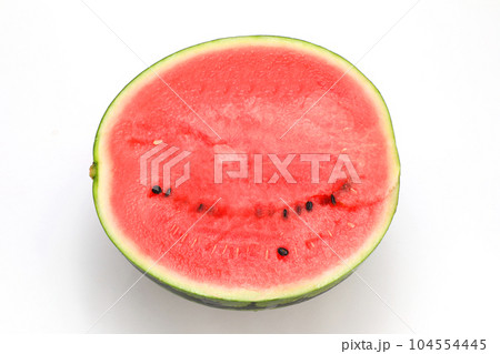 スイカ 白背景 104554445