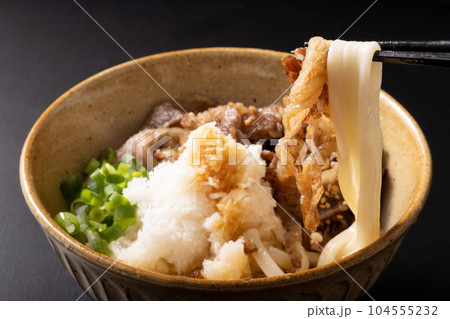 鬼おろし肉ぶっかけうどん 104555232