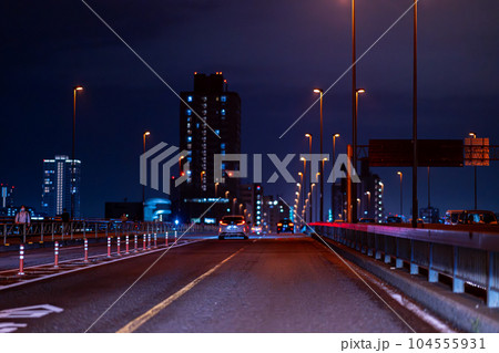 日光街道　国道　国道4号線　午後　深夜　夜　東京　速度　道路　街灯　走行中　一般道 104555931