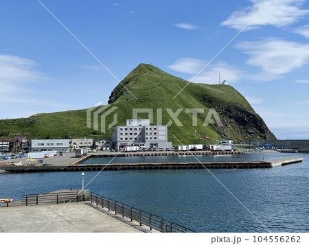 利尻島のペシ岬の風景 104556262