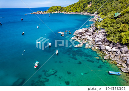 Aerial view of Ao Hin Wong beach in koh Tao, Thailand Aerial view of Ao Hin Wong beach in koh Tao, Thailand 104558391