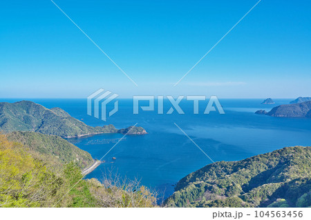 【広域基幹林道若狭幹線 展望台からの風景】 福井県小浜市本保 【広域基幹林道若狭幹線 展望台からの風景】 福井県小浜市本保 104563456