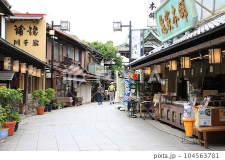 柴又帝釈天　参道 104563781