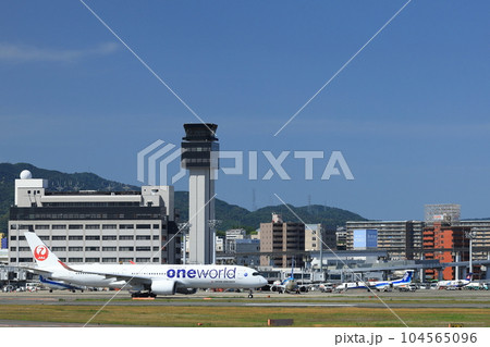 大阪伊丹空港離着陸 大阪伊丹空港離着陸 104565096