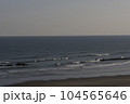 房総半島/夕暮れの九十九里浜の海岸 104565646