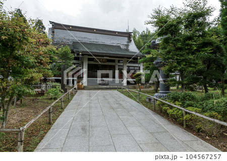 お葉付イチョウがある寺院と知られる古内山西光院本堂 お葉付イチョウがある寺院と知られる古内山西光院本堂 104567257