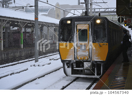冬の米子駅 冬の米子駅 104567340