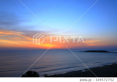宮崎市　青島　朝焼け風景 104572732