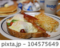 アメリカ　カリフォルニア　アイホップ 104575649