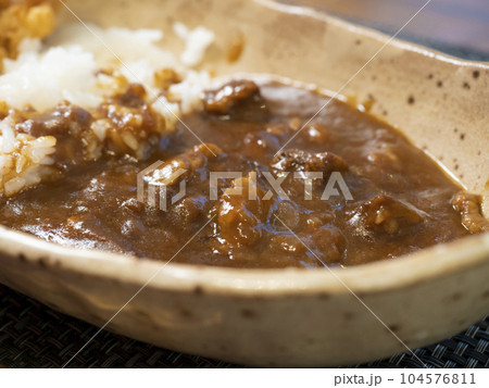 日本の食卓,カレーライス,ビーフカレー 男飯 日本の食卓,カレーライス,ビーフカレー 男飯 104576811