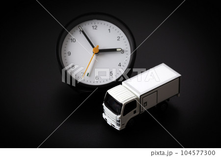 トラックと時計 トラックと時計 104577300