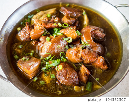 Pork Steamed with Pickled Mustard Cabbage Pork Steamed with Pickled Mustard Cabbage 104582507