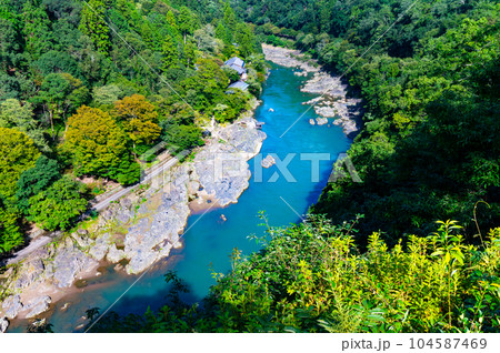 【京都風景】嵐山は平安の貴族が愛した風光明媚な地 104587469