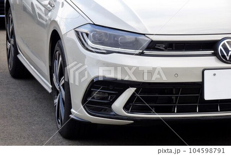 輸入車イメージ　VW6代目ポロ Rラインのフロントマスク 104598791