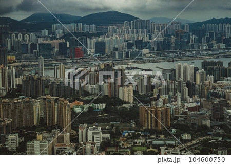 Sky100の展望台から見える香港の街並み 104600750
