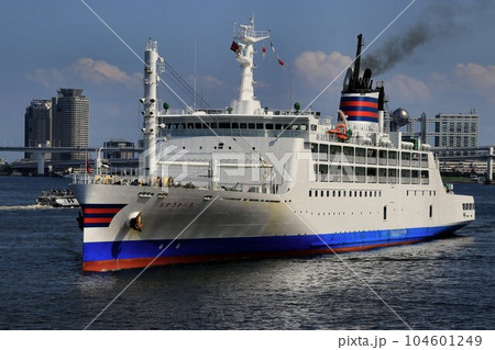 丸一日の船を終えて…父島・母島の命を支える貨客船 3代目おがさわら丸 104601249