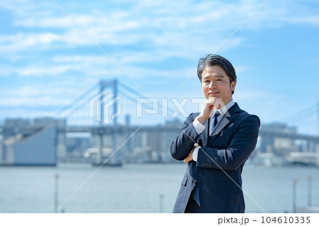 ビジネス 青空 都会 ビジネス 青空 都会 104610335