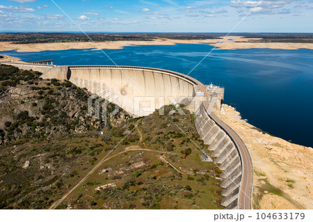 Drone photo of dam in Almendra, Spain 104633179