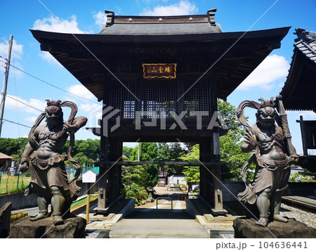 牛久正源寺の仁王門 104636441