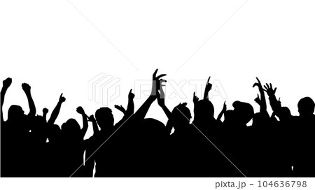 ライブで盛り上がる人々のシルエット_ワイド 104636798