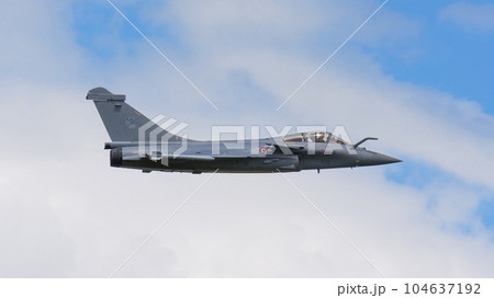 雲上のフランス空軍ラファール戦闘機 雲上のフランス空軍ラファール戦闘機 104637192