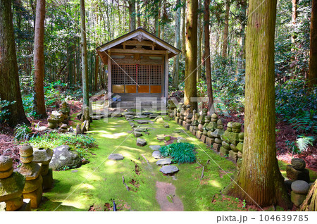 閨観音堂五輪塔群　観音堂　七尾市能登島 104639785
