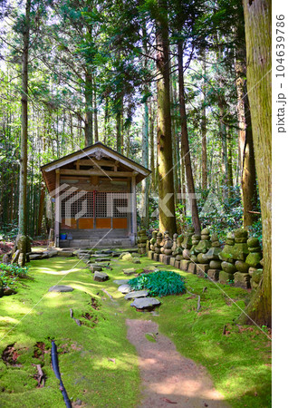 閨観音堂五輪塔群　観音堂　七尾市能登島 104639786