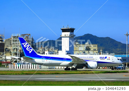 【愛媛県】晴天の松山空港 【愛媛県】晴天の松山空港 104641293