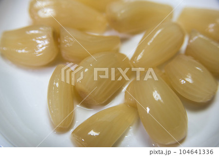 らっきょうの古漬け 104641336