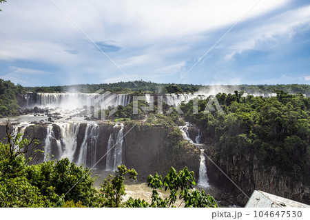 Iguazu Falls, the largest series of waterfalls of the world, located at the Brazilian and Argentinian border 104647530