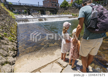 230704宮川鍜治橋鯉s070 104647875