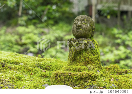 京都大原　三千院　おさな地蔵 104649395